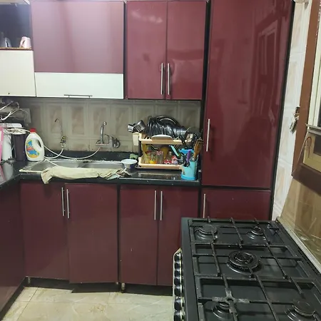 شقة 64أ شارع الرشيد متفرع من شارع وادي النيل بجوار أسماك وادي النيل العجوزه المهندسين دور4 شقه شمال الاسنسير